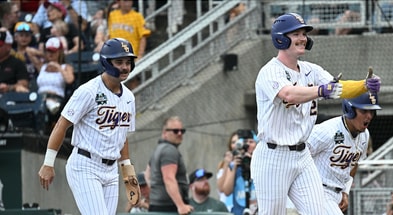 LSU's CWS game vs. UCLA resumed on Tuesday with the Tigers ahead 5-3. (Photo: © Steven Branscombe-Imagn Images)